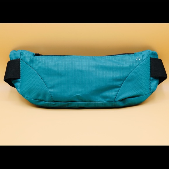 Sport & Outdoor Waist/Fanny Bag - Picture 3 of 4